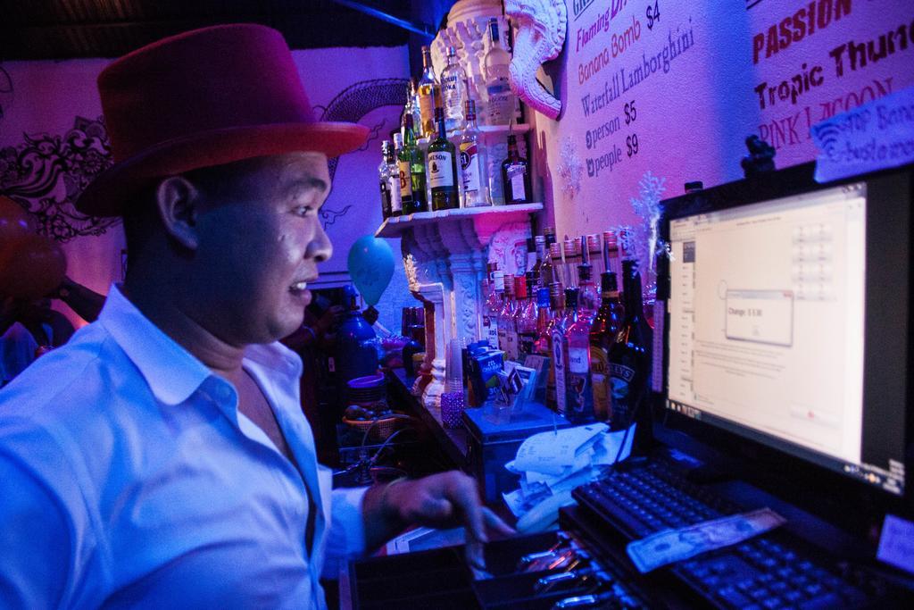 金边 托普巴娜娜旅馆及屋顶酒吧酒店 外观 照片